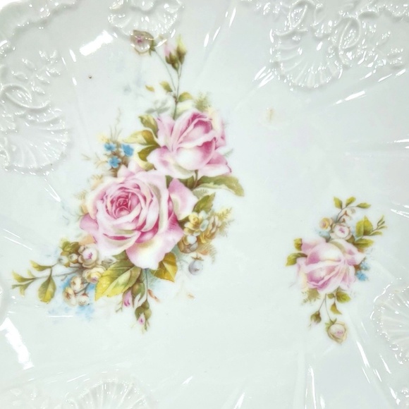 VINTAGE ROSE FLORAL & GOLD CHINA PLATES - SET OF 3 - Picture 4 of 16
